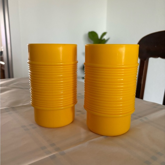 Vintage Rubbermaid Stackable Drink Cups (2 cups) - Picture 2 of 3